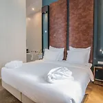 De Hallen 4*