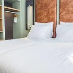 De Hallen Hotel